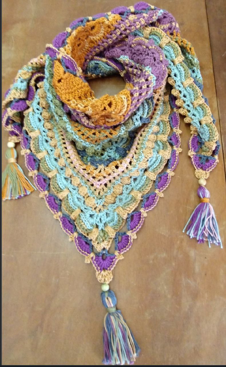 Scialle “Lost in time” di Mijo Crochet
