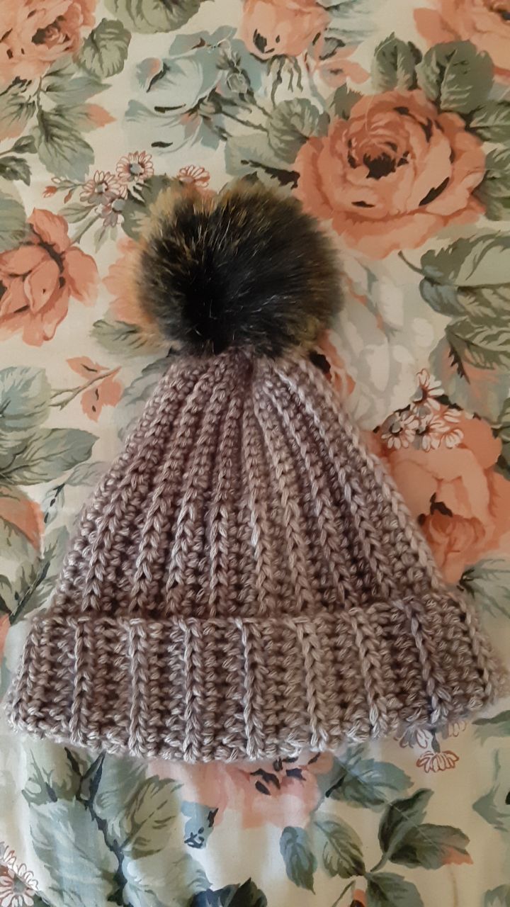 Cappellino ad uncinetto